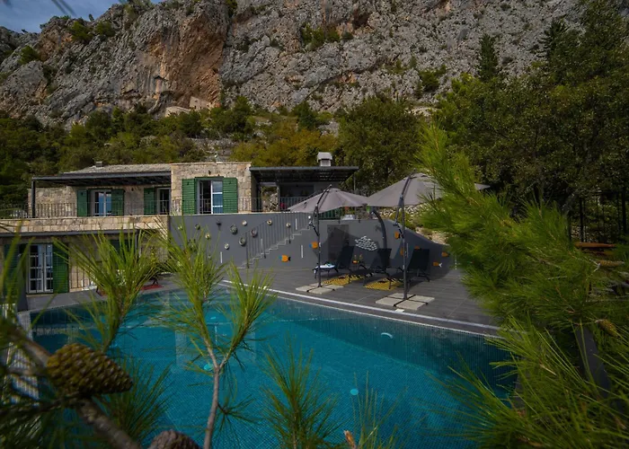 2m * Makarska